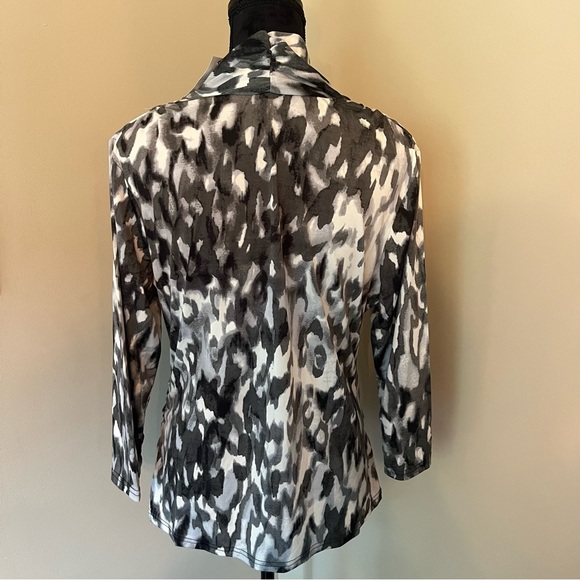 RAFAELLA Size XL Pebble Ombre Ruched 3/4 Sleeve Top NWT - Picture 3 of 8